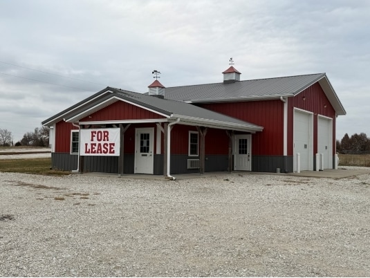 18062 Round Barn Way, Kirksville, MO for lease Primary Photo- Image 1 of 16