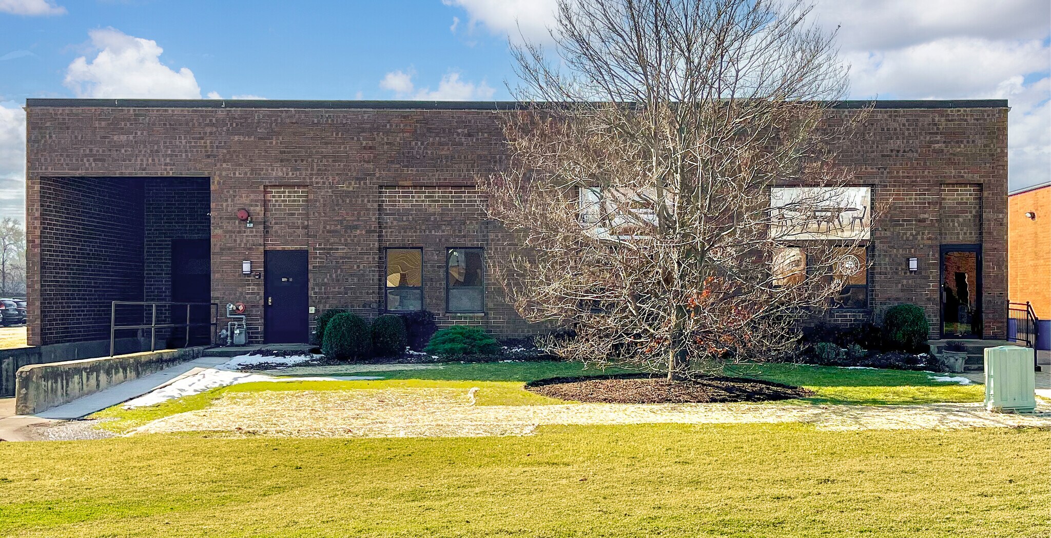 255 W Gerri Ln, Addison, IL for lease Primary Photo- Image 1 of 5