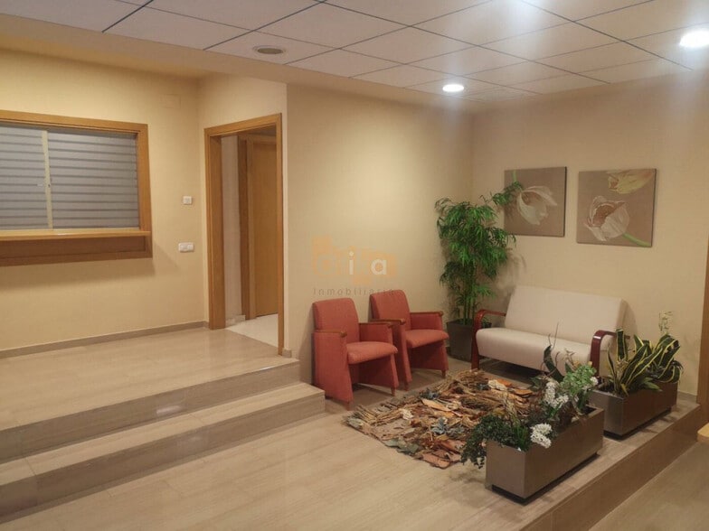 Office in Ontinyent for lease - Building Photo - Image 2 of 8