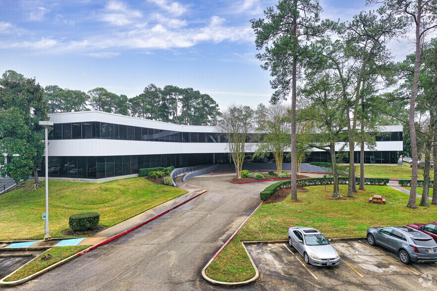 110-140 Cypress Station Dr, Houston, TX à louer - Photo du bâtiment - Image 2 de 35