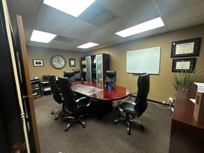 9333 Baseline Rd, Rancho Cucamonga, CA à louer Photo du bâtiment- Image 2 de 9