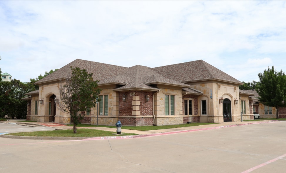 1948 E Hebron Pky, Carrollton, TX for lease - Building Photo - Image 1 of 4
