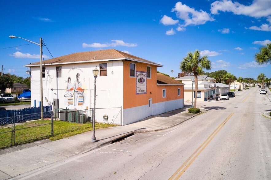 464 N 9th St, Fort Pierce, FL à vendre - Photo du bâtiment - Image 2 de 20