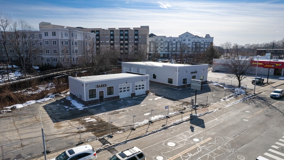 42 County St, Attleboro, MA for lease - Building Photo - Image 2 of 14