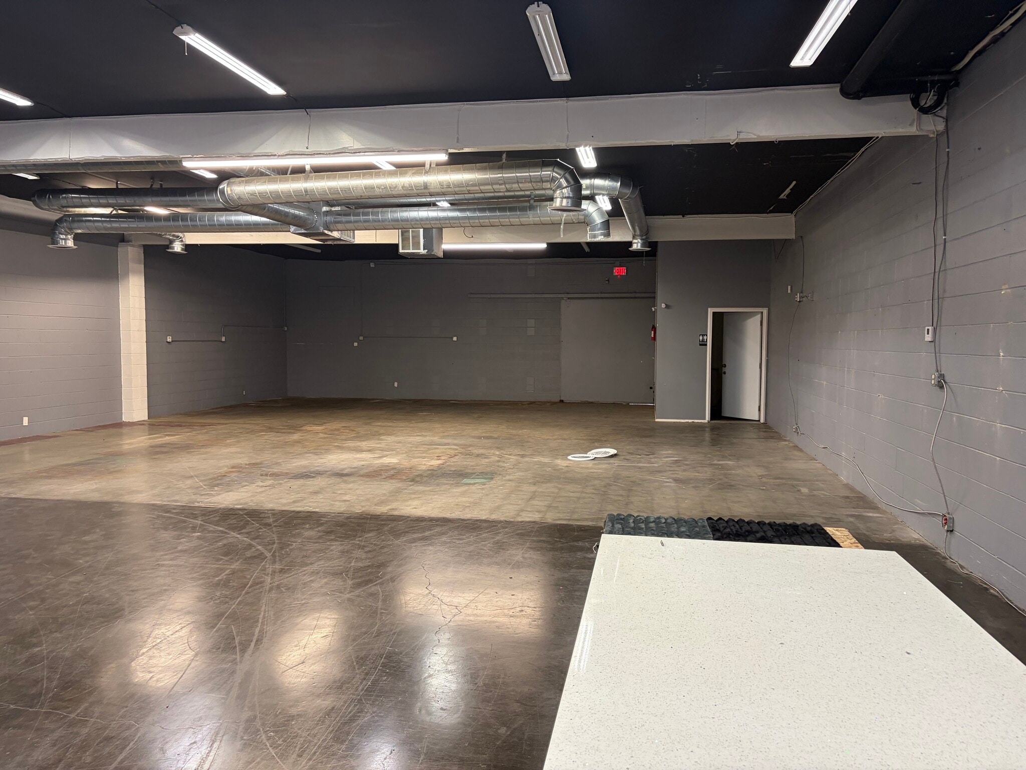 316 E 4th St, Perris, CA à louer Photo intérieure- Image 1 de 7