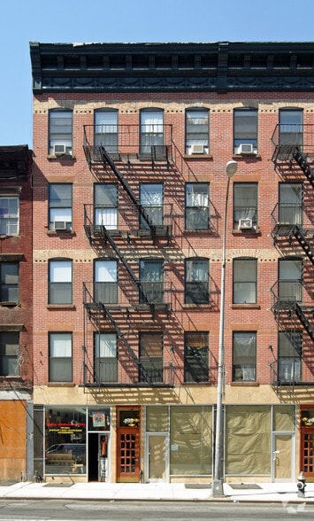 493-495 9th Ave, New York, NY for lease - Primary Photo - Image 1 of 2