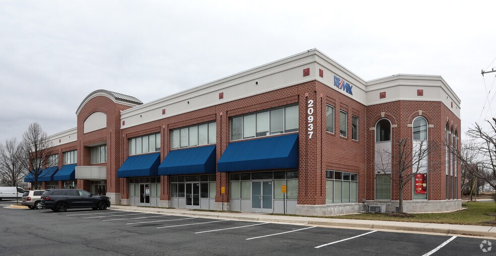 20937 Ashburn Rd, Ashburn, VA à louer - Photo du bâtiment - Image 2 de 19
