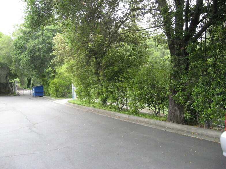 100 Brush Creek Rd, Santa Rosa, CA à louer - Photo du bâtiment - Image 2 de 14