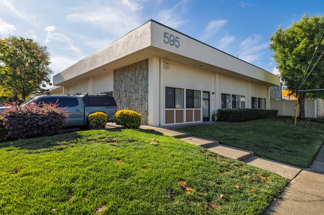 More details for 70 Glenn Way, San Carlos, CA - Industrial for Lease