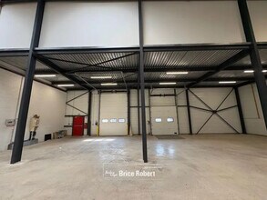 Flex in Heyrieux for lease Interior Photo- Image 2 of 6