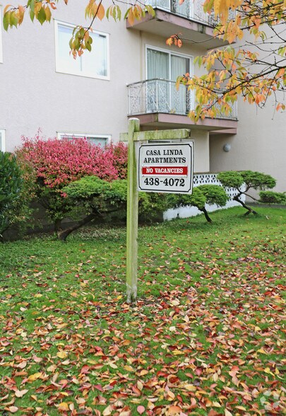 6540 Telford Av, Burnaby, BC à vendre - Photo du bâtiment - Image 3 de 8