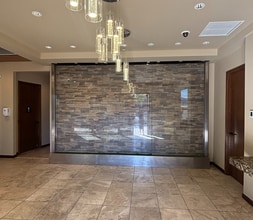 39810 Portola Ave, Palm Desert, CA à louer Photo intérieure- Image 1 de 8