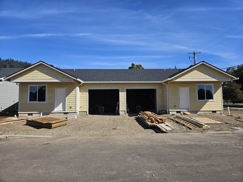 37731 Rolltide Dr, Lebanon, OR à vendre - Photo de construction - Image 3 de 36