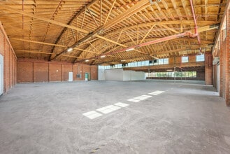 2440 S Sepulveda Blvd, Los Angeles, CA à louer Photo intérieure- Image 2 de 12