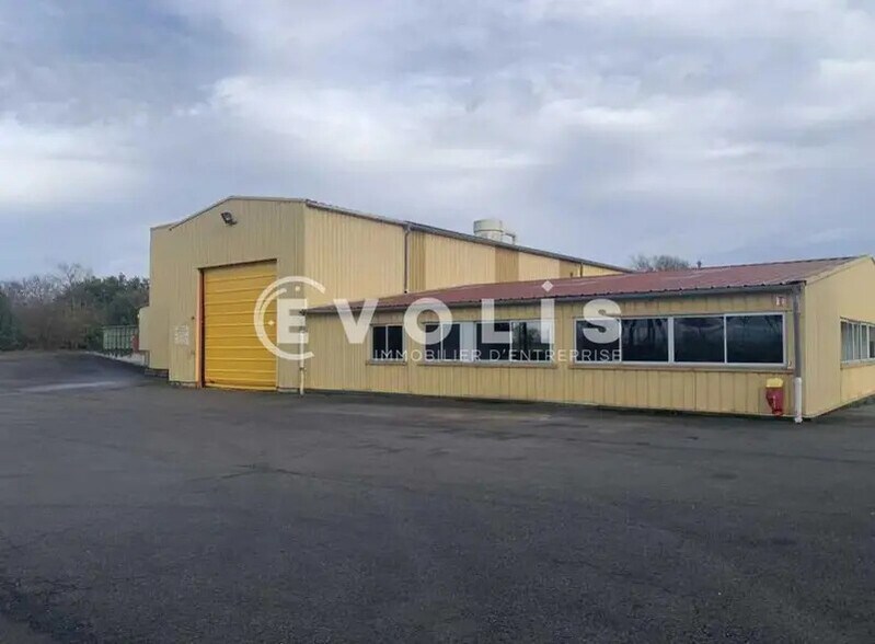 Office in Saint-Trivier-sur-Moignans for lease - Building Photo - Image 2 of 36