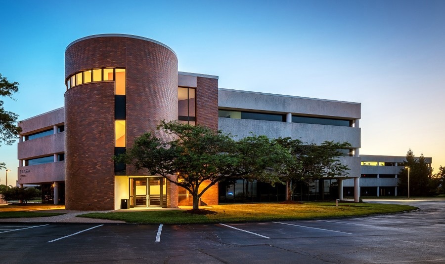 502-514 Earth City Expy, Earth City, MO for lease Primary Photo- Image 1 of 11