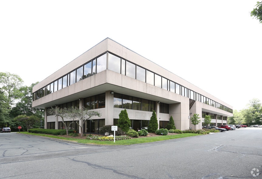 231 Farmington Ave, Farmington, CT for lease - Building Photo - Image 2 of 6