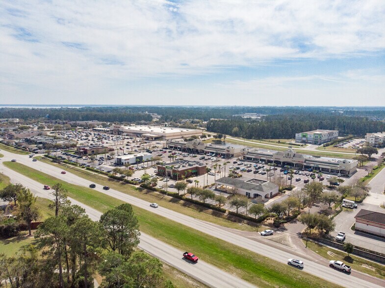 1605-1615 County Road 220, Orange Park, FL à louer - Photo du bâtiment - Image 1 de 11