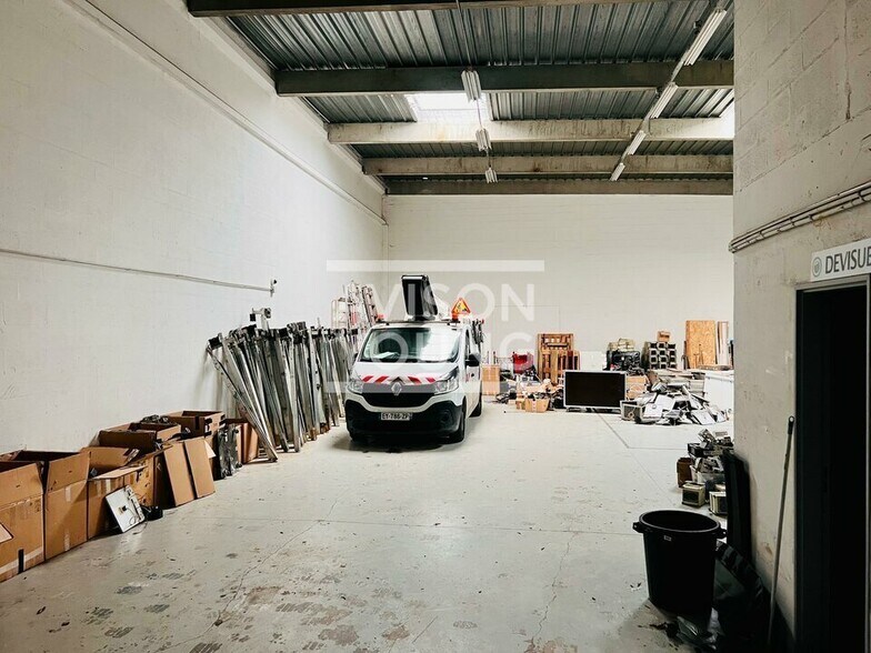 Flex in Villepinte for lease - Interior Photo - Image 3 of 6