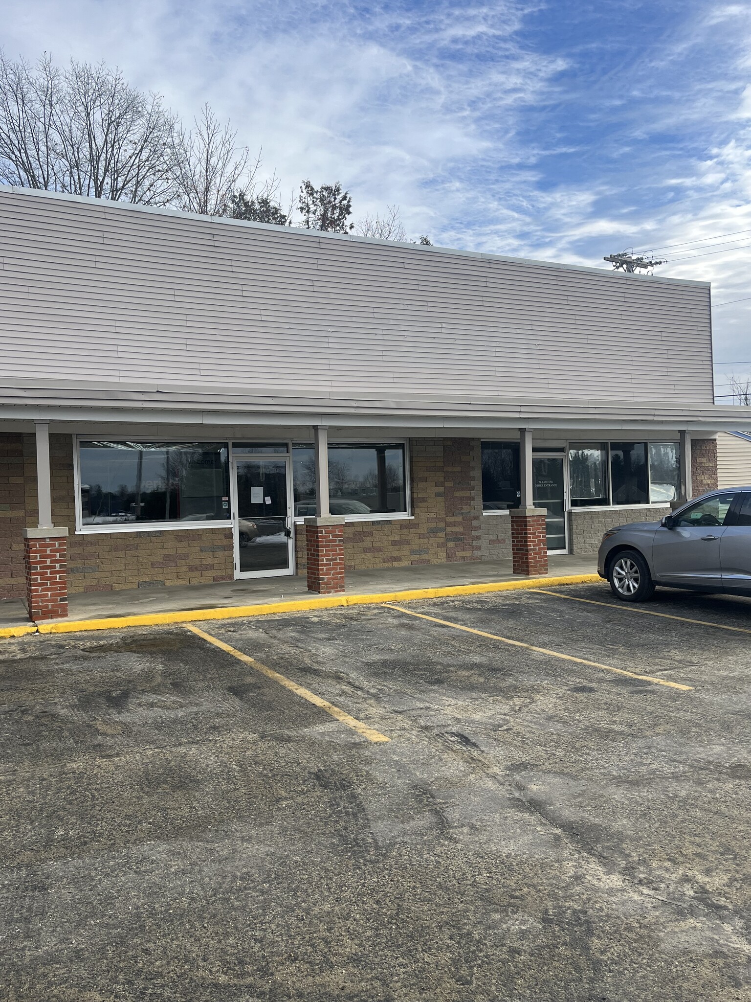 580 Lisbon St, Lisbon Falls, ME for lease Building Photo- Image 1 of 2