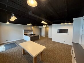 619 Holiday Plz, Lansing, KS for lease Interior Photo- Image 2 of 5