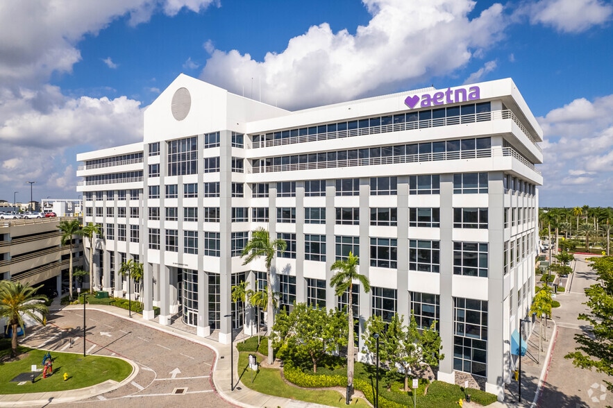 261 N University Dr, Plantation, FL for lease - Building Photo - Image 1 of 4