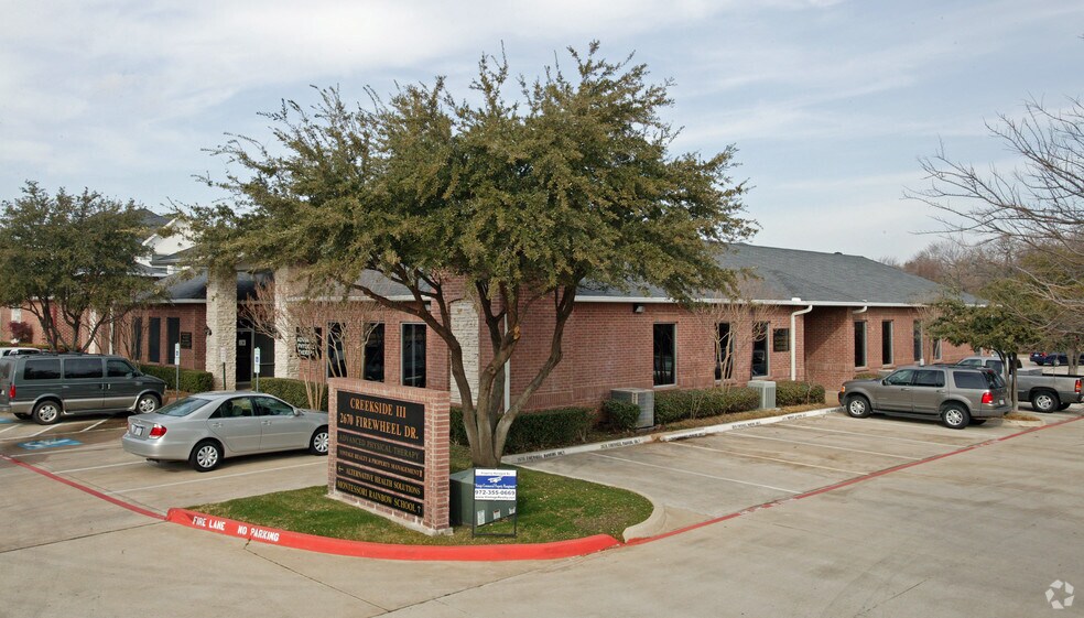 2670 Firewheel Dr, Flower Mound, TX à louer - Photo du bâtiment - Image 3 de 5