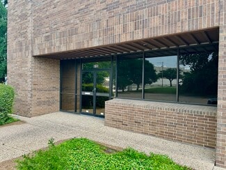 Plus de détails pour 801-815 Greenview Dr, Grand Prairie, TX - Local d'activités à louer
