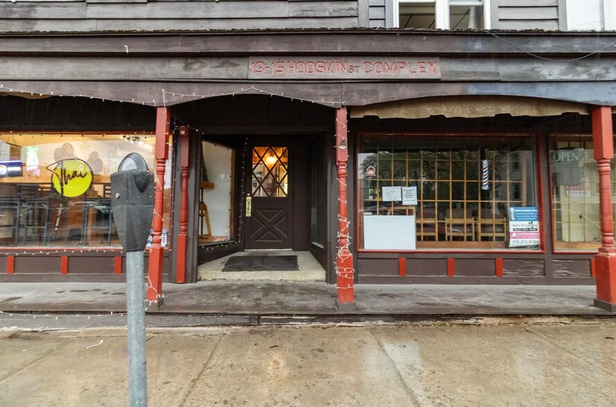 13 Hodskin St, Canton, NY à vendre - Photo du bâtiment - Image 2 de 51
