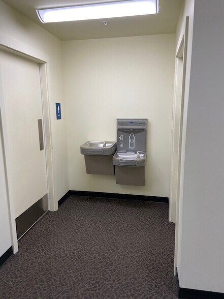 323 Garfield St S, Parkland, WA à louer - Photo intérieure - Image 2 de 28