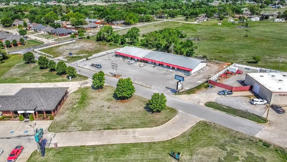 809 W Outlaw Ave, Marlow, OK à vendre - Photo du bâtiment - Image 1 de 5