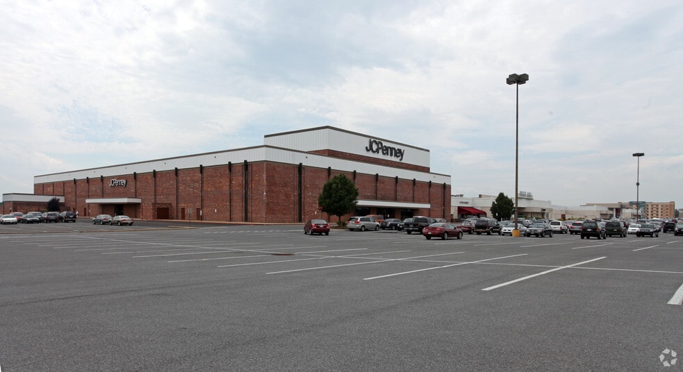 17301 Valley Mall Rd, Hagerstown, MD à louer - Photo du bâtiment - Image 1 de 12