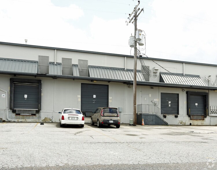 2930-3056 Fleetbrook Dr, Memphis, TN for lease - Building Photo - Image 2 of 5