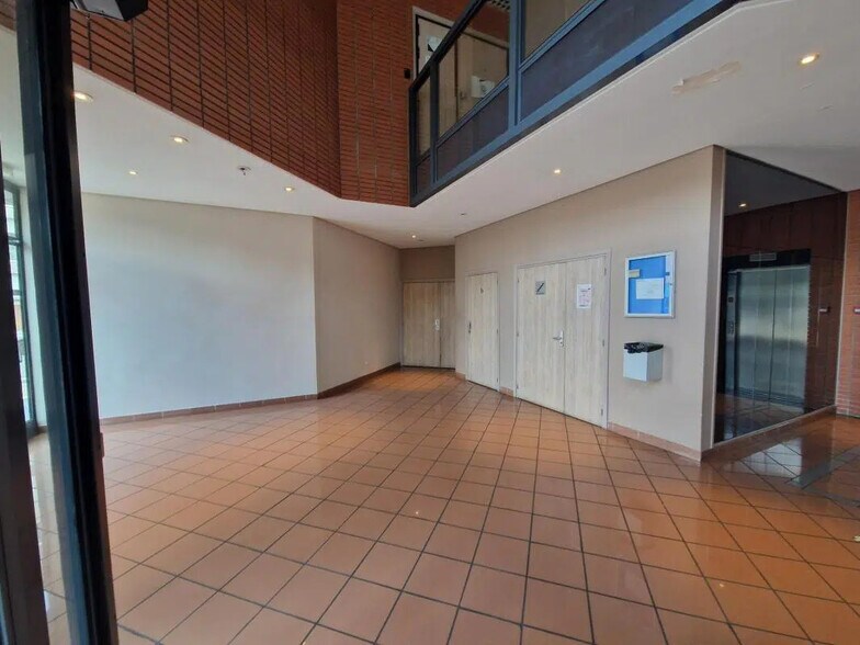 Bureau dans Cergy à louer - Photo du bâtiment - Image 3 de 14