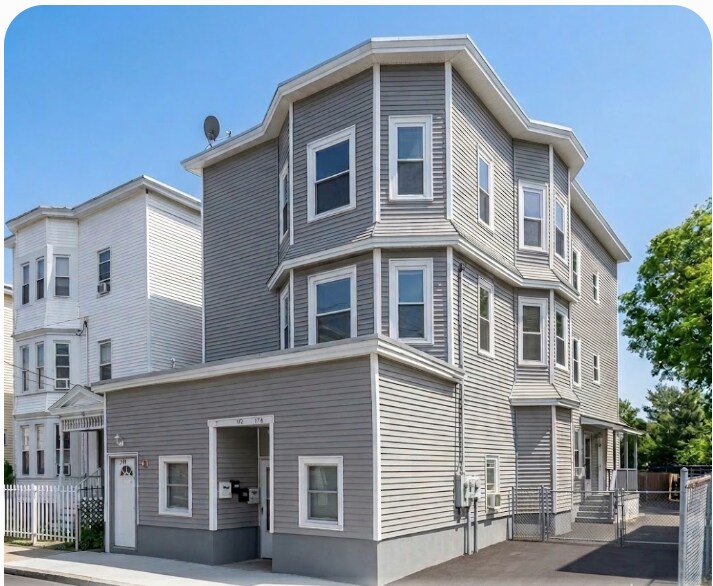 174 Park St, Lawrence, MA à vendre - Photo principale - Image 1 de 1