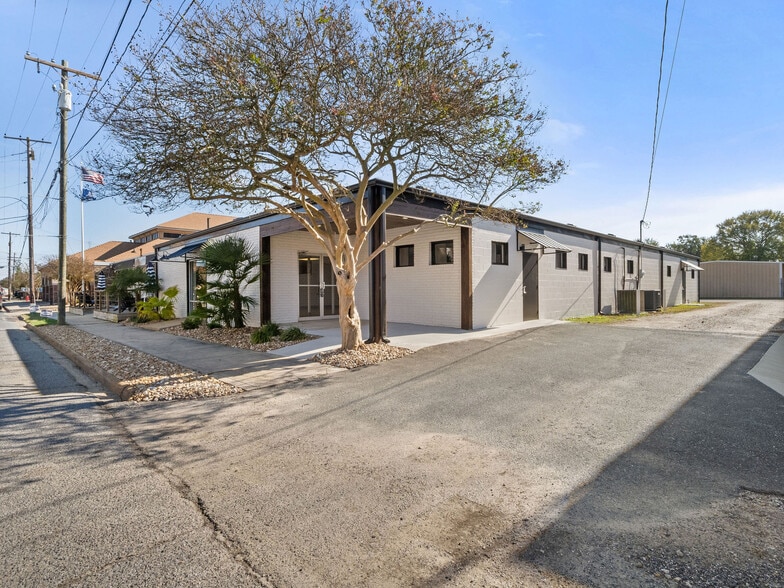 213 W 2nd St, Deridder, LA à louer - Photo du bâtiment - Image 2 de 10