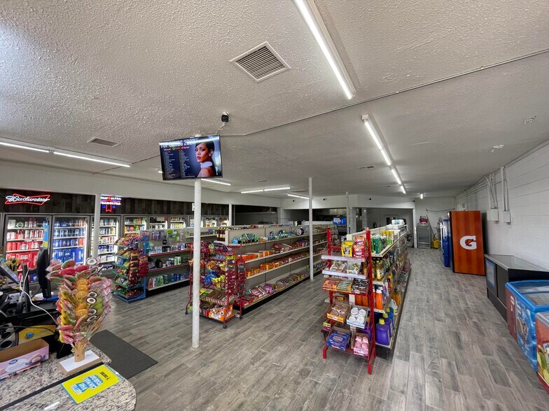 12461 Amethyst Ave, Cutler, CA à vendre - Photo du bâtiment - Image 3 de 16