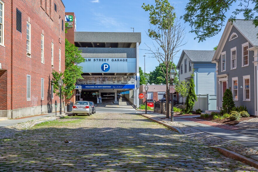 5 Dover St, New Bedford, MA à vendre - Photo du bâtiment - Image 2 de 72
