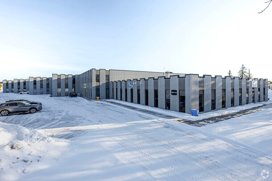 16403-16455 117 Av NW, Edmonton, AB for lease - Building Photo - Image 1 of 4