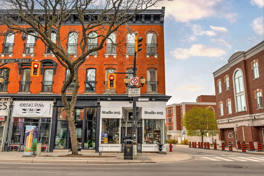 205 King St E, Hamilton, ON à vendre - Photo du bâtiment - Image 2 de 49