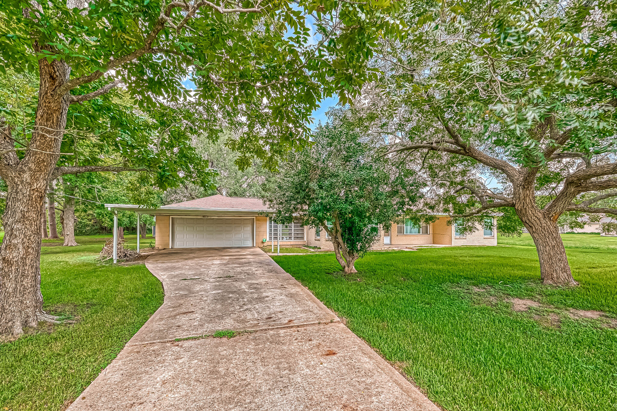 8713 Wayfarer Ln, Houston, TX for sale Primary Photo- Image 1 of 33