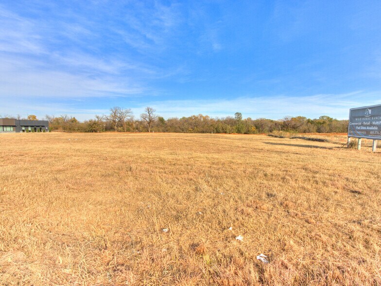 5700 Mustang rd, Mustang, OK à vendre - Photo du bâtiment - Image 2 de 13