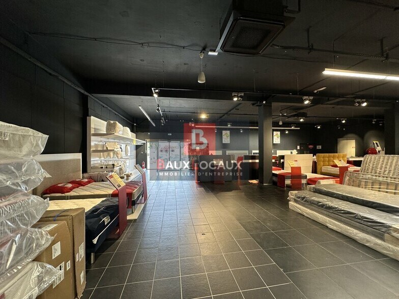 Retail in Bollène for sale - Interior Photo - Image 2 of 8