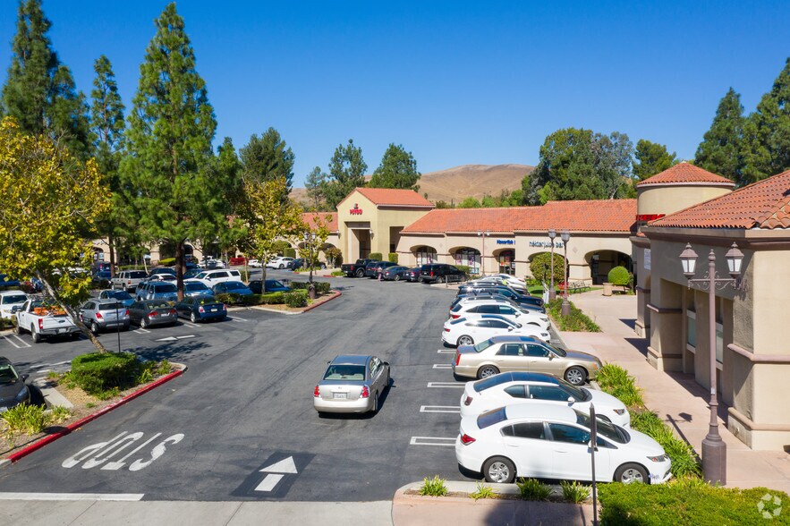 3815-3963 E Thousand Oaks Blvd, Westlake Village, CA à louer - Photo du bâtiment - Image 2 de 31