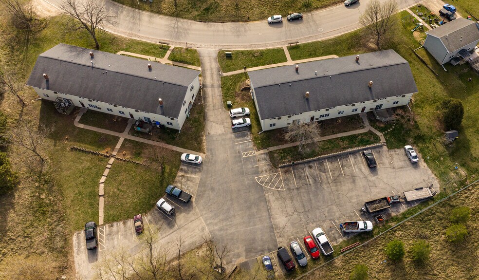 1160 Oakview Dr, Saint Charles, MN à vendre - Photo du bâtiment - Image 2 de 2