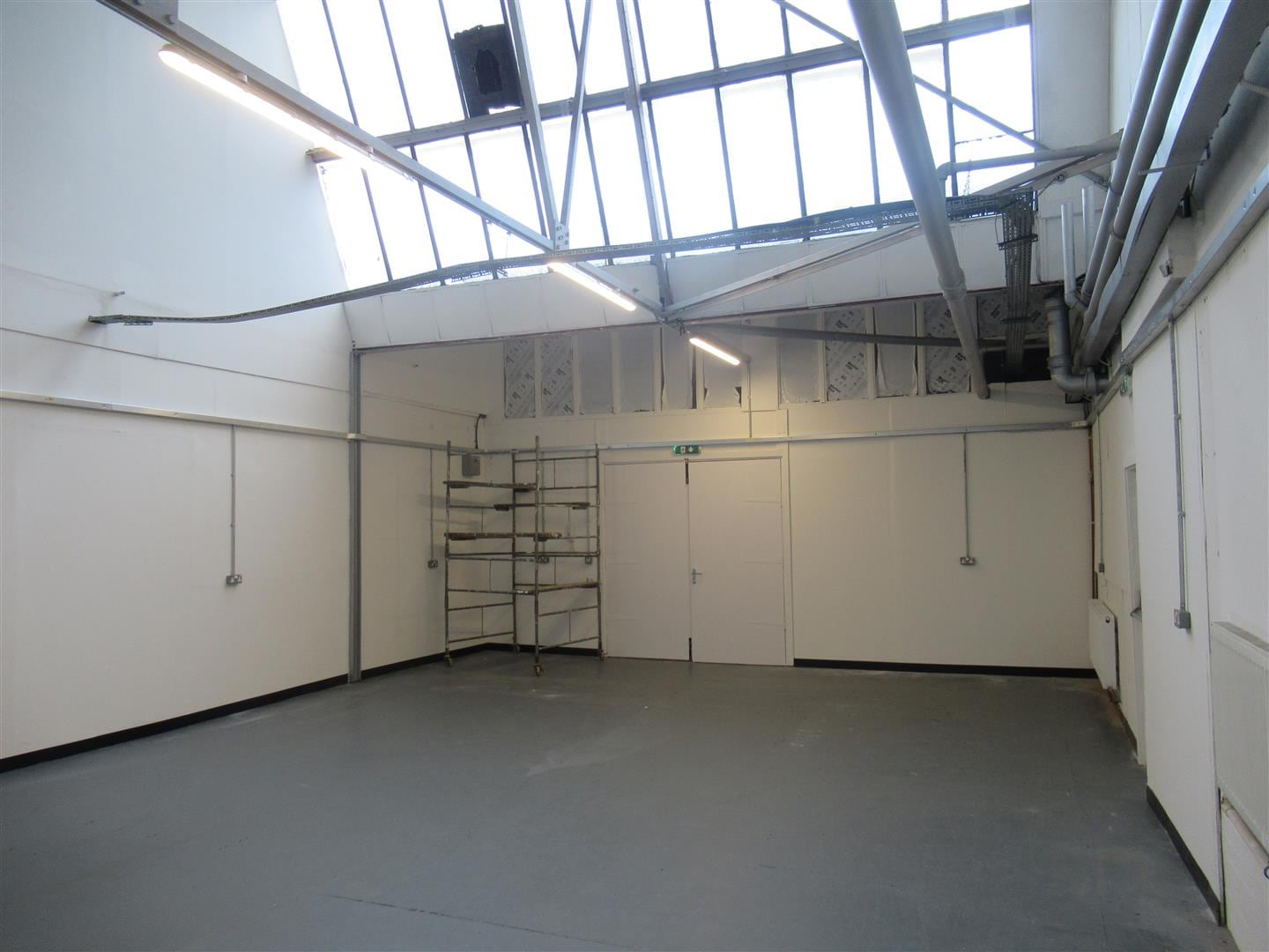 8 Deer Park Rd, Londres à louer Photo intérieure- Image 1 de 3