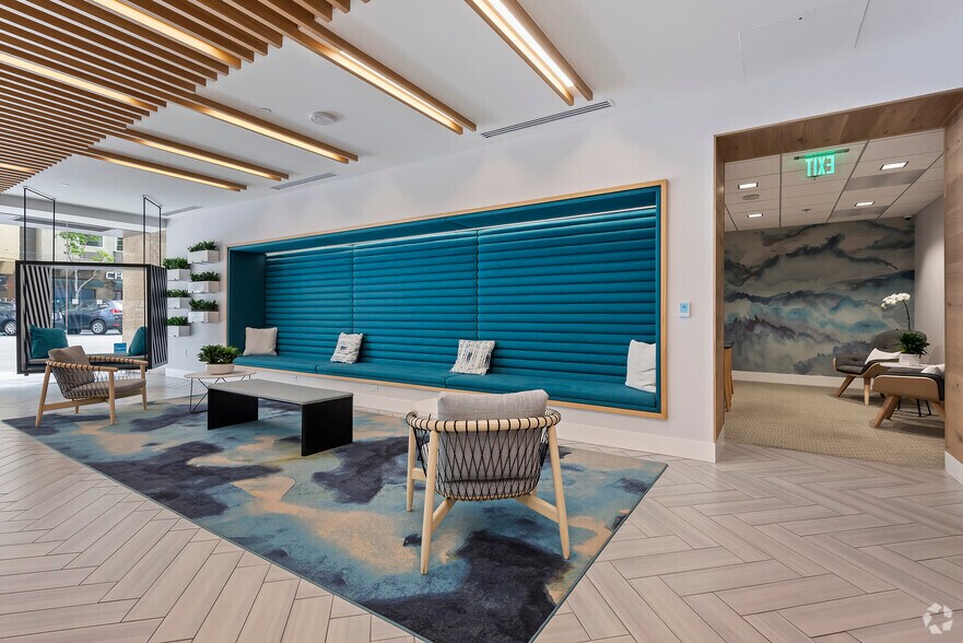 610 W Ash St, San Diego, CA à louer - Hall d’entrée - Image 3 de 14