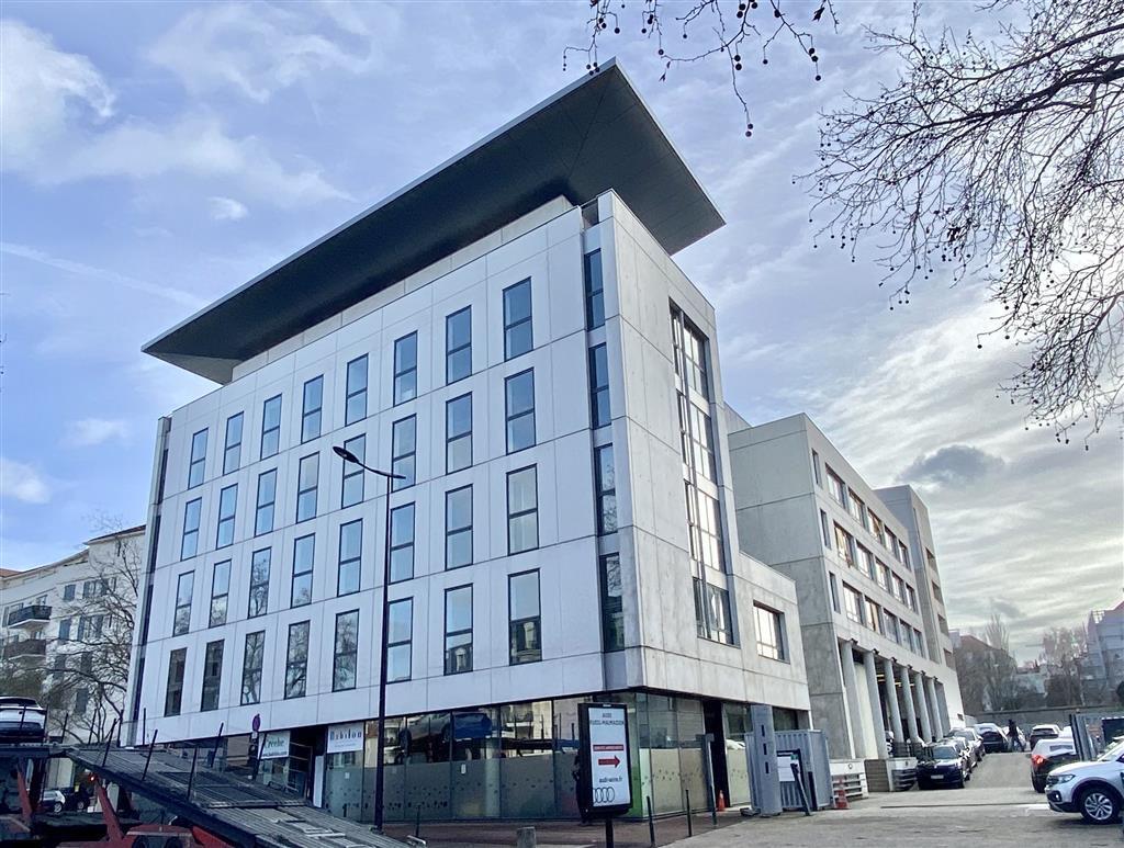 Office in Rueil-Malmaison for sale Building Photo- Image 1 of 9