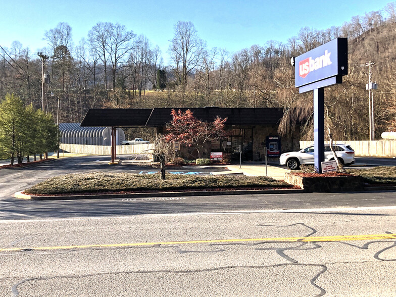 9782 Meta Hwy, Pikeville, KY for sale - Building Photo - Image 1 of 1