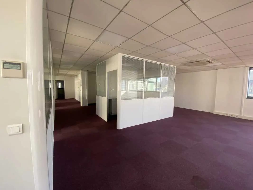Office in Bagnolet for lease Interior Photo- Image 1 of 7